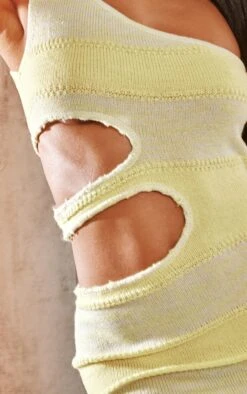 Mini Robe En Maille Tricot Jaune Chiné à Grosses Découpes Sur Le Côté -Zeze Vetements Magasin 10cc58ded43cac37f1a6e0090cd52e431e0c53d2 cnc3266 4