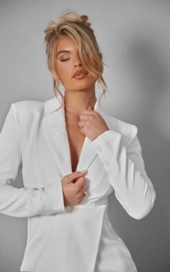 Label PLT Robe Blazer Tissée Blanche à Jupe Portefeuille -Zeze Vetements Magasin 12d85786f50e9995b0ffecacdff8c46b1c4bfc59 cnc6212 4