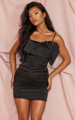 Robe Moulante Satinée Noire Volantée à Bretelles Fines -Zeze Vetements Magasin 179b05548f16382376084960ce054562963edea0 cnc6818 3