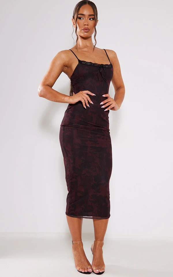 Robe Mi-longue En Mesh Bordeaux Fleuri à Bretelles Et Bordure Dentelle 5 Robe Mi-longue En Mesh Bordeaux Fleuri à Bretelles Et Bordure Dentelle – Image 3