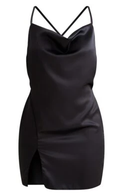 Robe Droite Satinée Noire à Col Béntiier Et Bretelles Croisées -Zeze Vetements Magasin 1c5c16d53caa112c4a3d4b5c2f9645c513692bb8 cnc6844 5