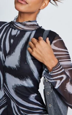 Robe Longue En Mesh Imprimé Noir & Blanc à Col Montant Et Liserés Contrastants -Zeze Vetements Magasin 1ec89bad9aa93cb878bc454911a588b3d9bfc8bc cnc6644 4