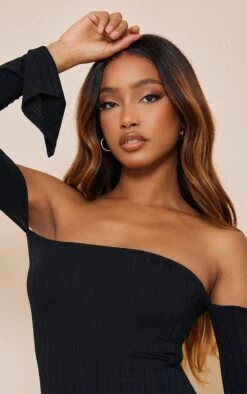 Robe Mi-longue Côtelée Noire à Col Bardot Et Manches Fendues -Zeze Vetements Magasin 24114b3475b949d79e015da8f363187ba135e660 cnd1314 4