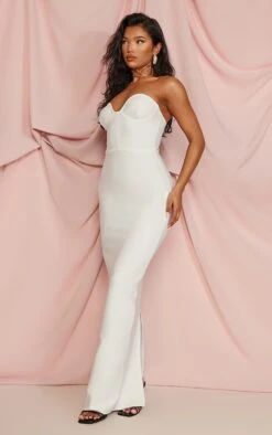 Robe Longue Bustier Blanche à Détail Corset Et Derrière Fendu -Zeze Vetements Magasin 2e4312bd27392e615aeac4a6fa68a30137f188cc cnd0007 1
