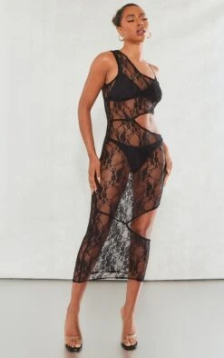 Robe Longue Asymétrique Transparente En Dentelle Noire à Découpes