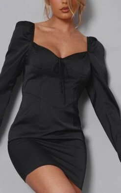 Robe Droite Satinée Noire Détail Coutures à Nouer Derrière -Zeze Vetements Magasin 42fb85fd1ca467e0b6b6be9d7af8df865fd03adb cnd1257 4