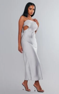 Robe Mi-longue Découpée Satinée Argentée à Liserés Et Bretelles Fines -Zeze Vetements Magasin 473e62f3023b8521b1273a8b6dd6a1d8de91a813 cnc7628 3