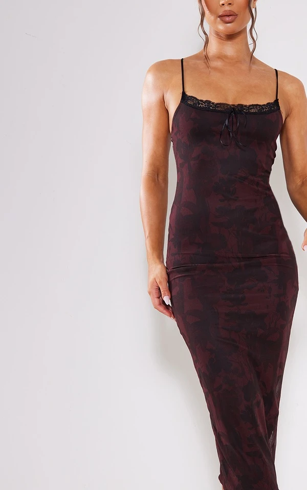 Robe Mi-longue En Mesh Bordeaux Fleuri à Bretelles Et Bordure Dentelle 6 Robe Mi-longue En Mesh Bordeaux Fleuri à Bretelles Et Bordure Dentelle – Image 4