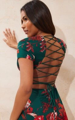 Robe Moulante Vert émeraude Florale Volantée Avec Croisillons Au Dos -Zeze Vetements Magasin 4aaa1e25b1add6c2da025bd6d225371be019f8f6 clv6251 5