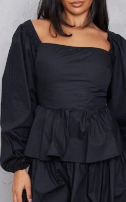 Robe Droite En Coton Noir à étages Et Manches Longues Détail Dos Noué -Zeze Vetements Magasin 5001ad90c77f0725b3a5a7df31c6d6d76b4796b1 cnb4800 4