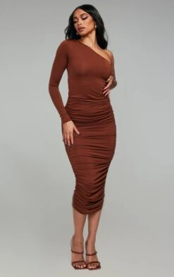 Robe Mi-longue Asymétrique Chocolat Froncée