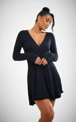 Robe Patineuse Manches Longues Noire En Jersey Style Cache-coeur