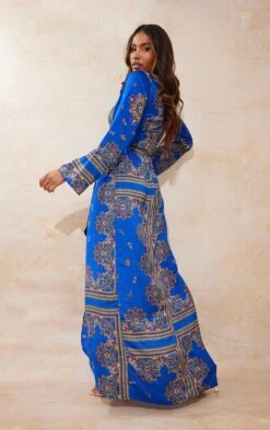 Robe Kimono Longue Bleu Cobalt à Imprimé Géométrique -Zeze Vetements Magasin 6750d043fb8fab7f902ddbb58e7bf1c7aff6d67c clt4769 3