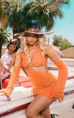 Robe Orange En Maille Duveteuse à Empiècement Coeur Et Manches