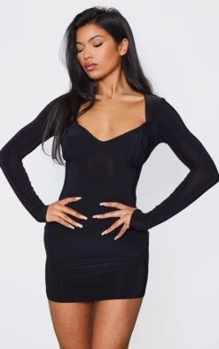 Robe Moulante Noire à Buste Froncé Et Manches Longues