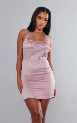 Robe Moulante Mauve Satinée à Liserés Et Dos Nu Noué