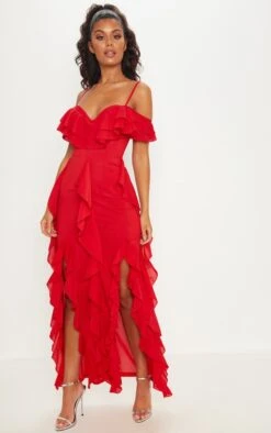 Robe Longue Rouge Volantée Qui Dénude Les épaules