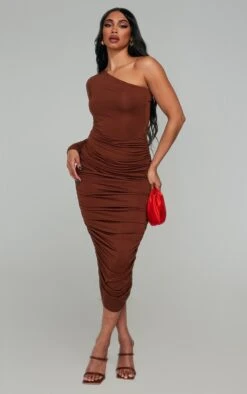 Robe Mi-longue Asymétrique Chocolat Froncée -Zeze Vetements Magasin 83b9651f93c2adee88a77ffa5002a79758498c46 cnc3061 3
