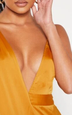 Robe Longue Moutarde Asymétrique à Détails Drapés -Zeze Vetements Magasin 8945a2efc8e78f5b1e4597ce5280d378eaff91be cmf5177 5