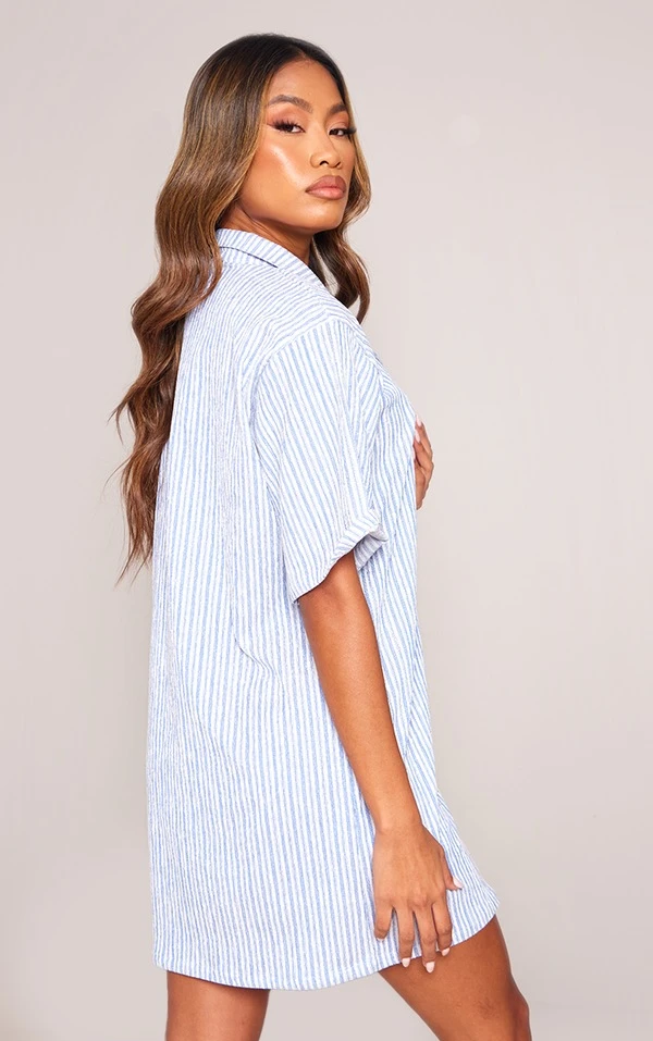 Robe Chemise Texturée Rayée Bleue à Manches Courtes Et Poche 4 Robe Chemise Texturée Rayée Bleue à Manches Courtes Et Poche – Image 2
