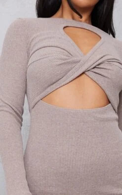 Robe Mi-longue Côtelée Café Au Lait Croisée Devant Fendue Sur Le Côté -Zeze Vetements Magasin 9538c9525a79957d8a76b64cd2153e40261d7cae cnb4465 4