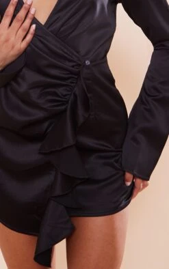 Robe Cache-coeur Style Chemise Satinée Noire à Volants -Zeze Vetements Magasin 9aad196b96d4638b9c564568eb537b1f908f6845 cnc7817 4