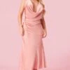 Robe Longue Satinée Rose à Col Très Bénitier Et Dos Nu -Zeze Vetements Magasin 9d5097d450860e74906cd5dd53f8741735ef85e5 cnd5924 1