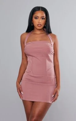 Robe Moulante Tissée Rose à Dos Nu Noué Et Armatures