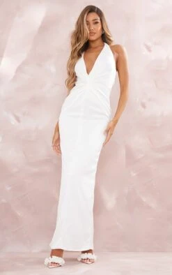 Robe Longue Satinée Blanche Torsadée à Décolleté Et Dos Nu -Zeze Vetements Magasin ba1ac3be52e0bf3682fa715adaed3400c1fae711 cnd9182 3