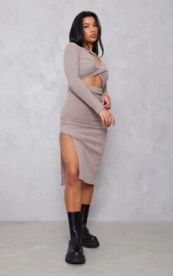 Robe Mi-longue Côtelée Café Au Lait Croisée Devant Fendue Sur Le Côté -Zeze Vetements Magasin be3591b9266a3aaf47b6af1449501bf5b8a6d8f5 cnb4465 3