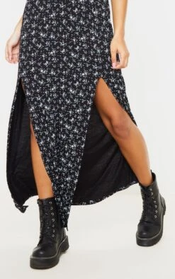 Robe Très Longue Noire Fendue à Imprimé Petites Fleurs -Zeze Vetements Magasin be691a8787d7f4ee184dfb176ca65e47b932f3a3 cmf6769 5