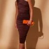 Robe Moulante Mi-longue Chocolat Plissée à épaule Unique -Zeze Vetements Magasin c8cd4c453e157036e16175ae6bcd126c770e5bb5 cmw1154 1