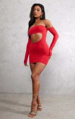 Robe Très Moulante Rouge à Col Bardot Et Découpes -Zeze Vetements Magasin d168c5adcbbf1d58c130fccdfbc77d550a705148 cnb2732 3