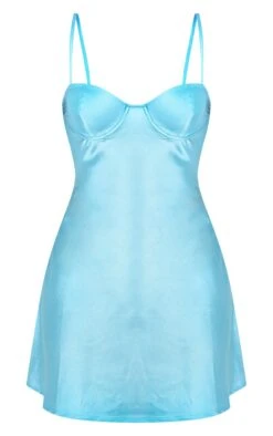 Robe Droite Satinée Bleue à Armatures Et Bretelles Dans Le Dos -Zeze Vetements Magasin d7845715a95772b639707c55089916b2b8f20239 cnd7732 5