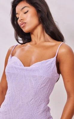 Robe Droite Texturée Lilas à Col Bénitier Et Bretelles -Zeze Vetements Magasin d909e546ff3681be2396fffa37ad5c48338db190 cne7706 4