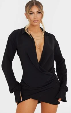Robe Chemise Tissée Noire Texturée Très Décolletée à Manchettes évasées