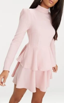 Robe Patineuse Rose Pâle à Col Montant Et Superposition De Volants -Zeze Vetements Magasin eb9e1940d51210e732025ae9639c5a895ae1a381 CLV0841 4