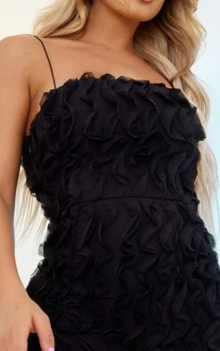 Robe Moulante Texturée Noire à Bretelles Spaghetti -Zeze Vetements Magasin ed0a79363227bd872ff4fde65a29a6d4c013f0a6 cnd2020 4