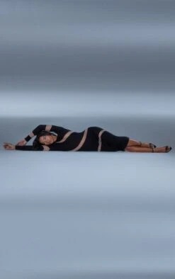 Robe En Maille Tricot Transparente Noire à Parties Contrastantes -Zeze Vetements Magasin f78988c165fda3e56b65b2d8e9d2a353bc8c218a cmy9958 3