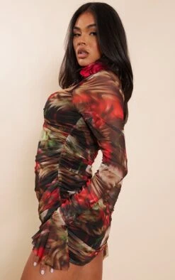 Robe Moulante En Mesh Fleuri Rouge Froncé à Barre En V -Zeze Vetements Magasin f7ea2d5cd983ee67885550fd3e9503ee2d47266d cnd0392 2